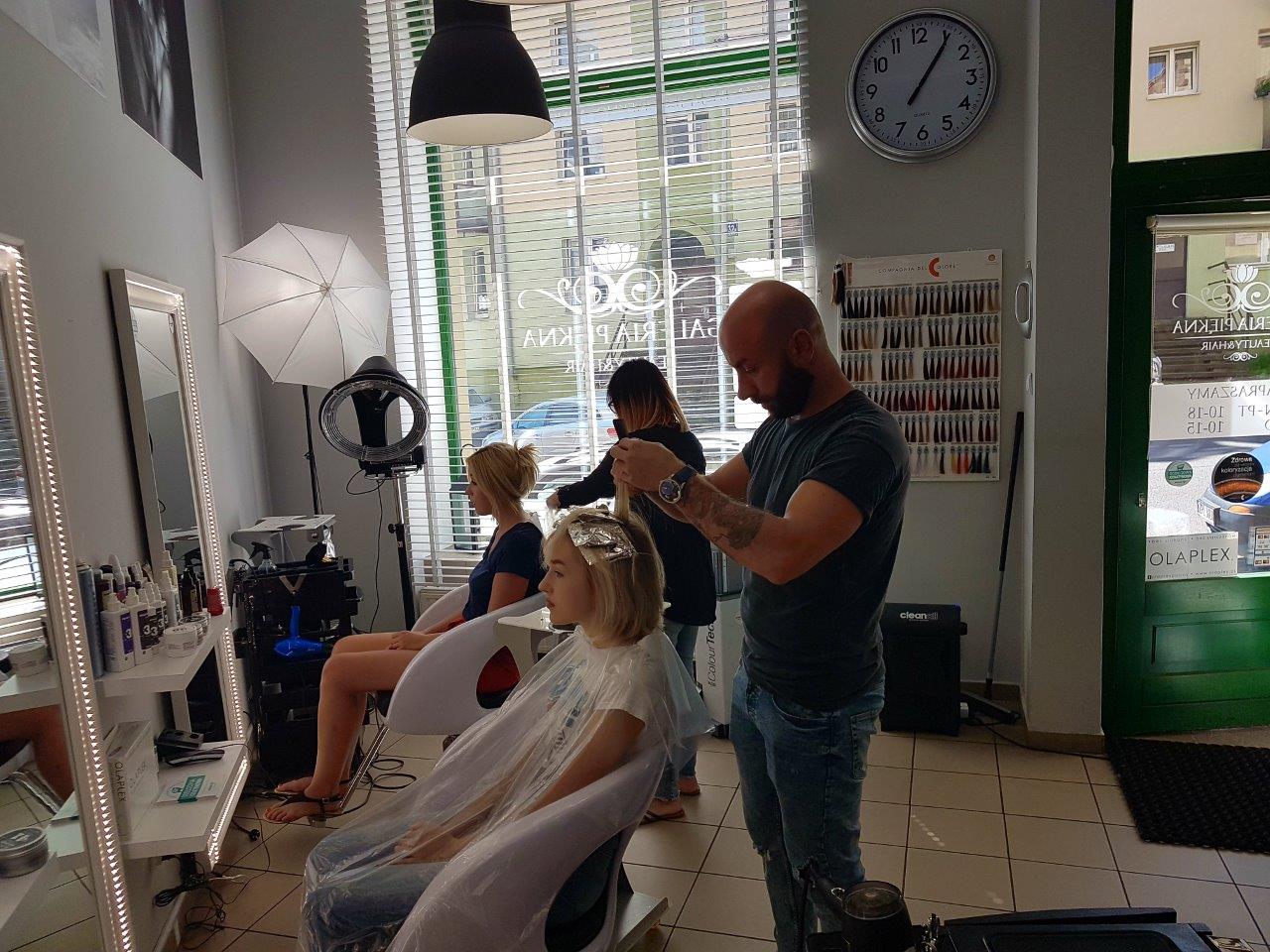 Paweł Zieliński Fryzjer Miejsca Sklepy Usługi Moda Uroda