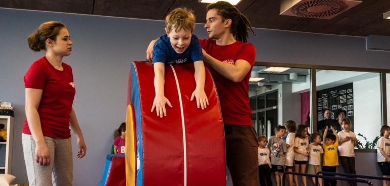 Inspirujące firmy: The Little Gym Szczecin – nowoczesne podejście do rozwoju dzieci