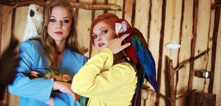 Papugarnia Rio wspiera Modę w Hot Magazine!