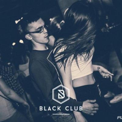 Dark Night  DJ FIOŁAS & DJ SNOOPY  Open Bar 4 Ladies 22.00 - 24.00 w Black Club (2016-05-20) oraz Bad Girls Are Black  Special Guest MIXTEE  21.05  Black Club w Black Club (2016-05-21)
