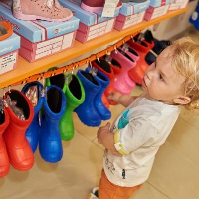 Sznurówka i spółka: Pani Anita jest zadowolona z nowych bucików dla córek!