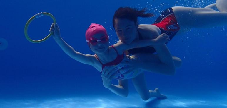10 Najlepszych Zawodów: Instruktorka Pływania