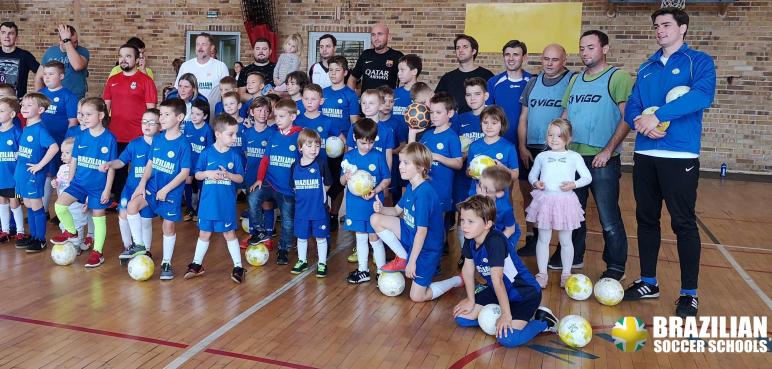 Trenuj w programie Socatots i Brazilian Soccer Schools!