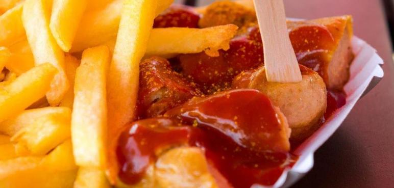 Currywurst – berliński wynalazek kulinarny