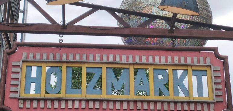 Holzmarkt 25 – miejsce które wiele widziało