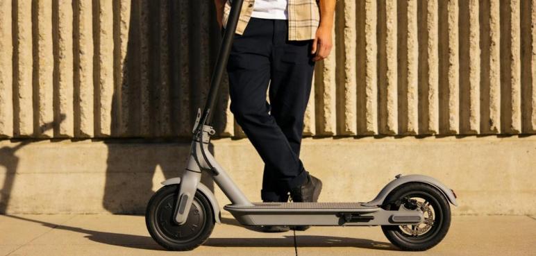 Hulajnoga miejska – jak wybrać nowoczesny środek transportu dopasowany do życia w mieście?