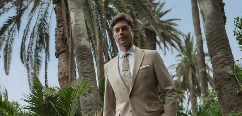 Beżowy czy brązowy garnitur ślubny dla Pana Młodego?